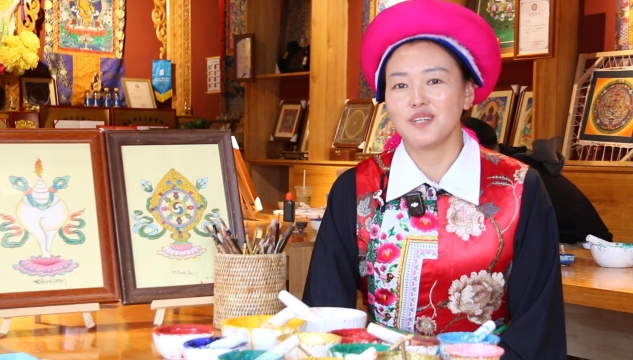 སོན་རྩེ་ལས་བཞད་པའི་སྒྱུ་རྩལ་གྱི་མེ་ཏོག—ལྷ་བཟོ་ཆོས་མཚོ་དང་མོའི་ཐང་ག་སྒྱུ་རྩལ་ལ་སྙེག་པའི་ལོ་ཟླ།